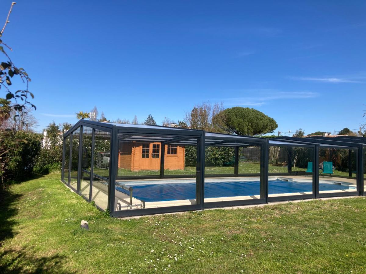 Chambre D'Hotes Les Roches Corme-Royal Exteriér fotografie