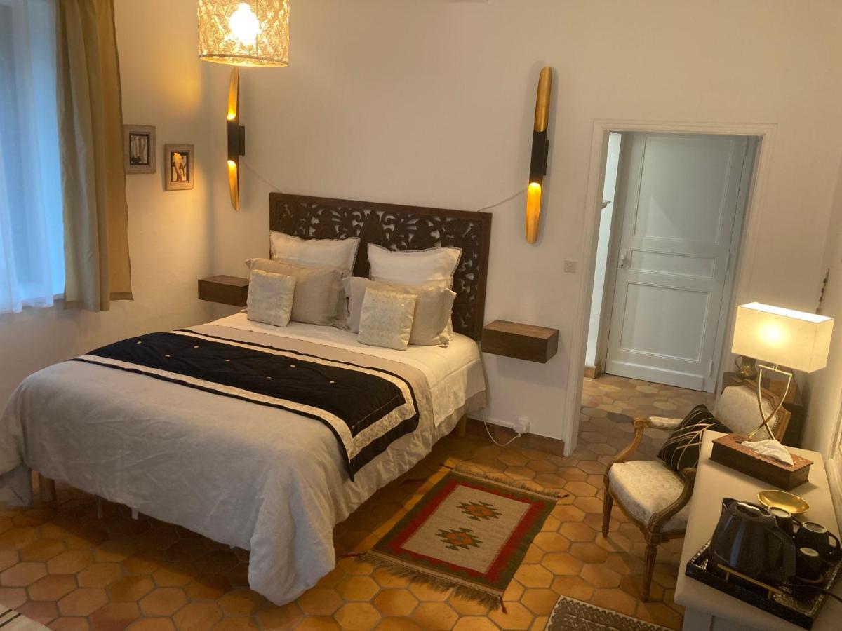 Chambre D'Hotes Les Roches Corme-Royal Exteriér fotografie