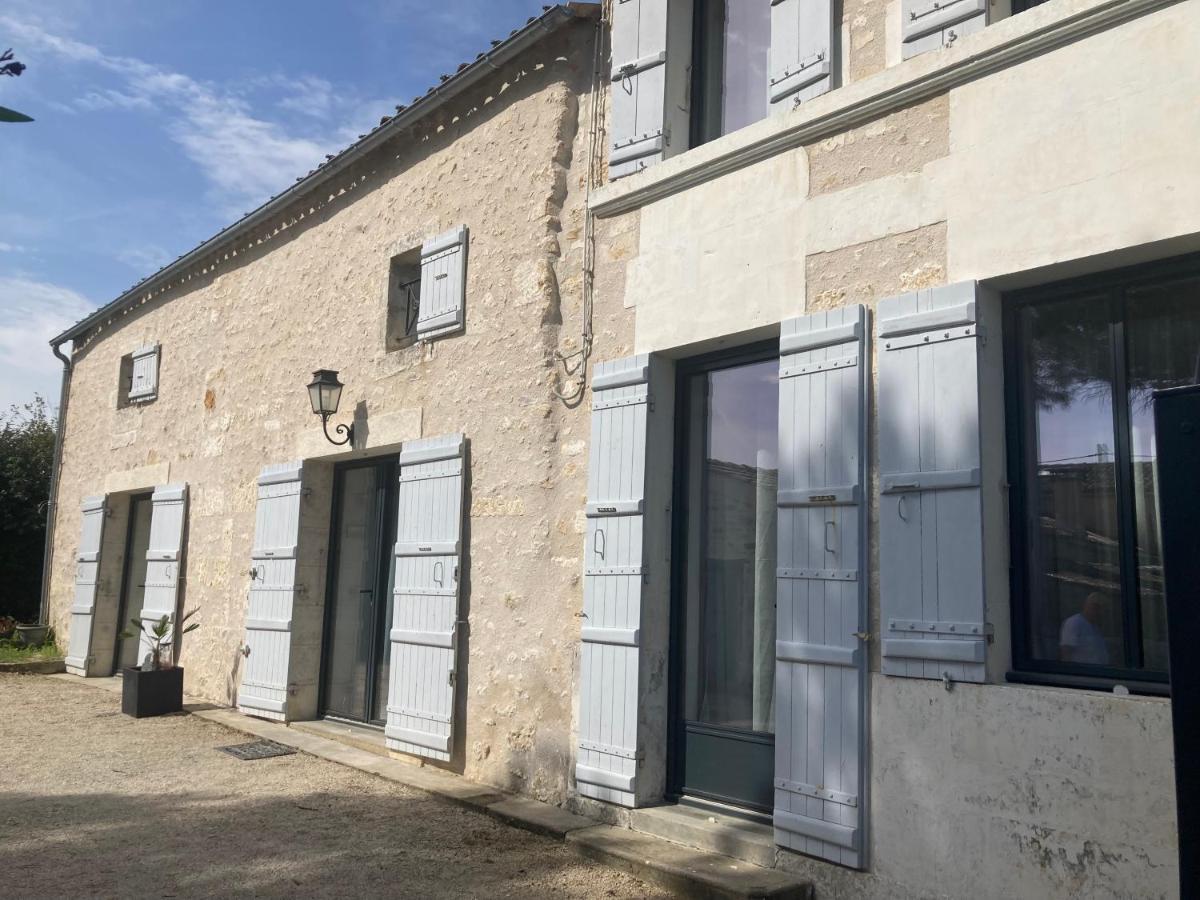 Chambre D'Hotes Les Roches Corme-Royal Exteriér fotografie