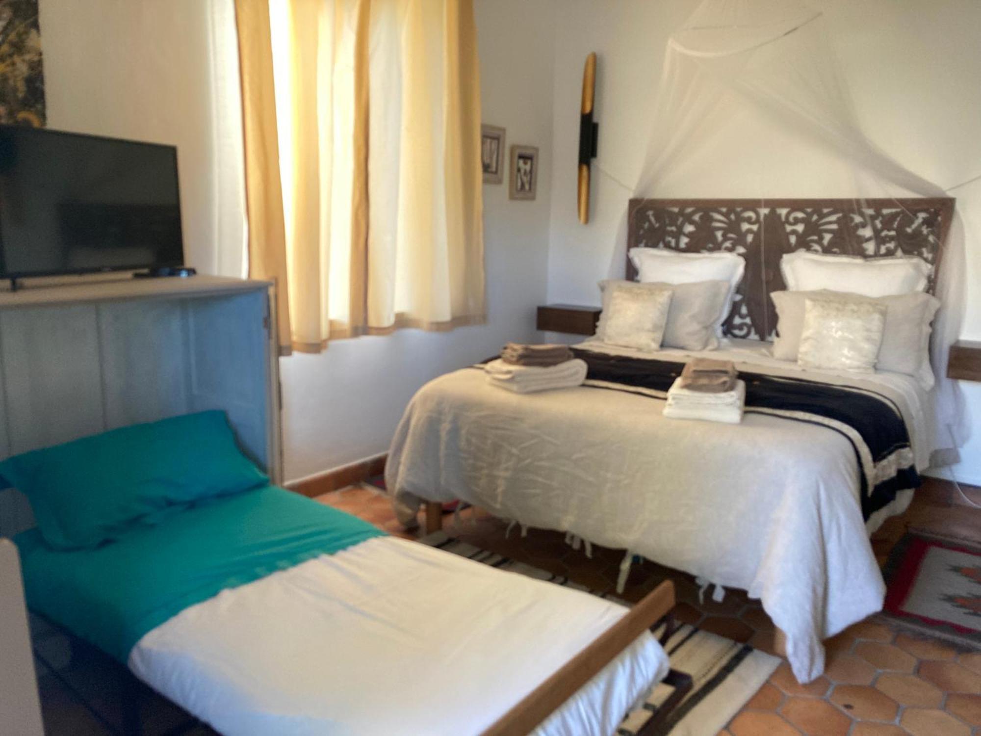 Chambre D'Hotes Les Roches Corme-Royal Exteriér fotografie
